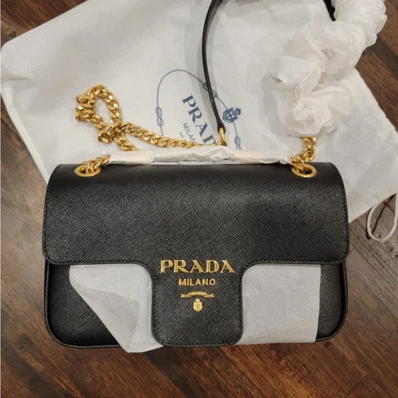 Prada crossbody - Picture 1 of 5